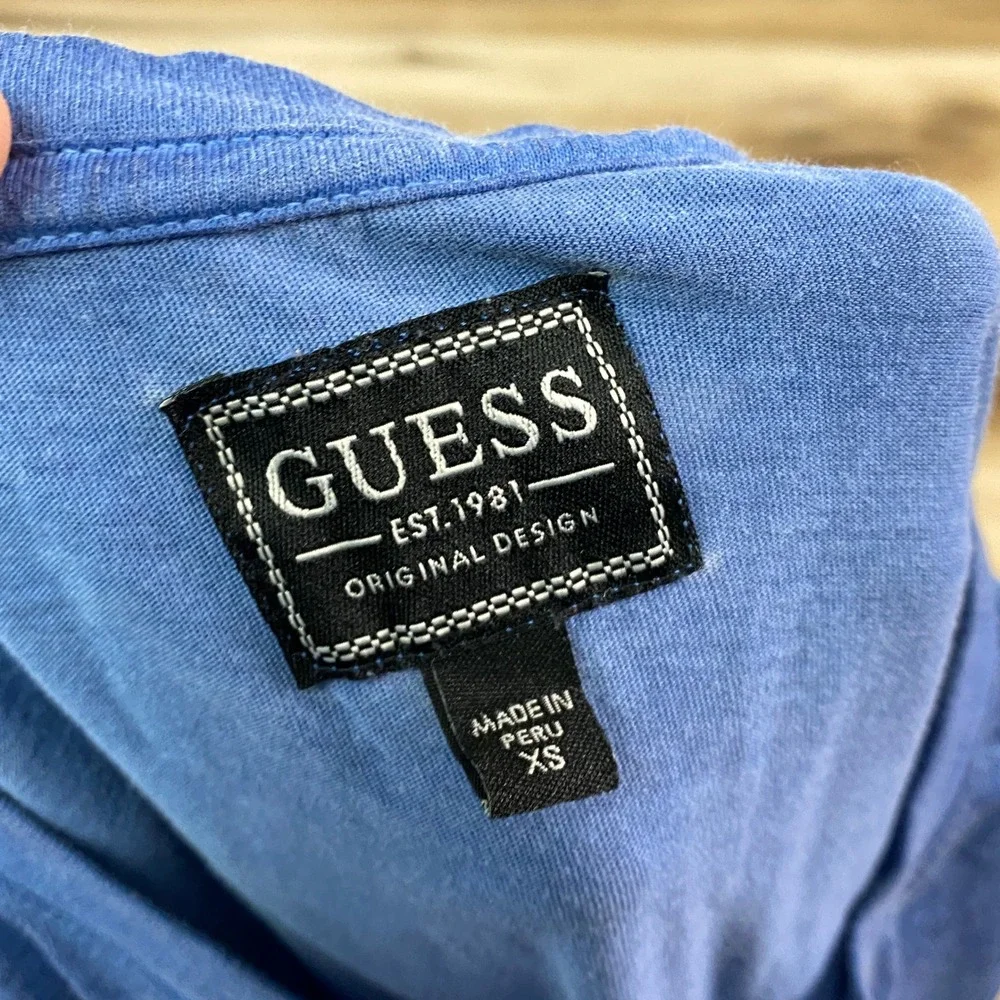 GUESS T-Shirt Mens XS Embroidered Logo Streetwear Heathered Blue Casual Tee - Picture 2 of 7